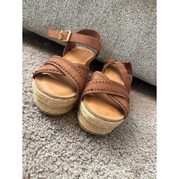 Fergie Suede Size 9 NWT Brown Leather 3” Wedge Cork Bottoms - Picture 5 of 7